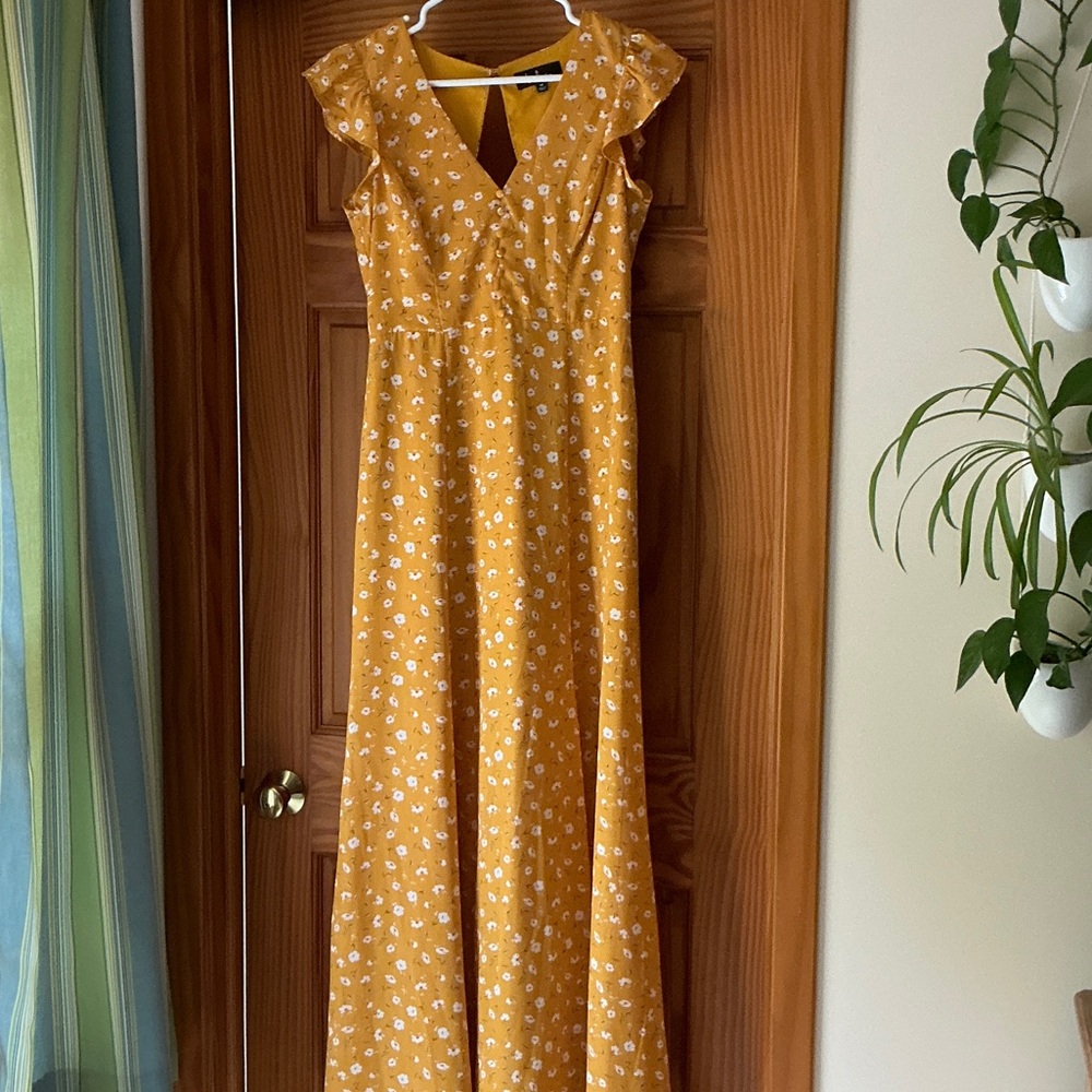 Golden dandelion yellow maxi dress